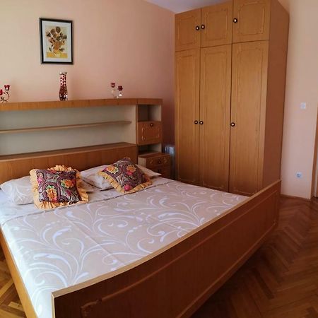 Naomi'S Sunshine Appartement Cres Buitenkant foto