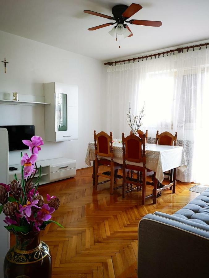 Naomi'S Sunshine Appartement Cres Buitenkant foto