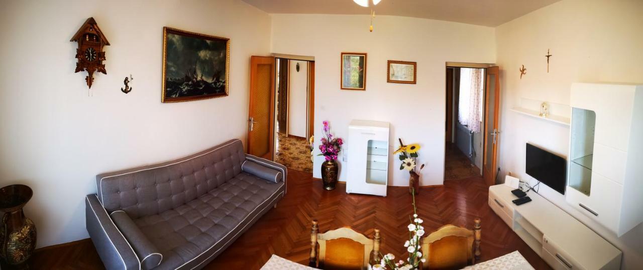 Naomi'S Sunshine Appartement Cres Buitenkant foto