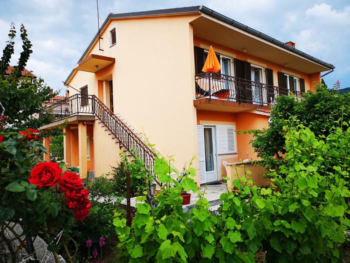 Naomi'S Sunshine Appartement Cres Buitenkant foto