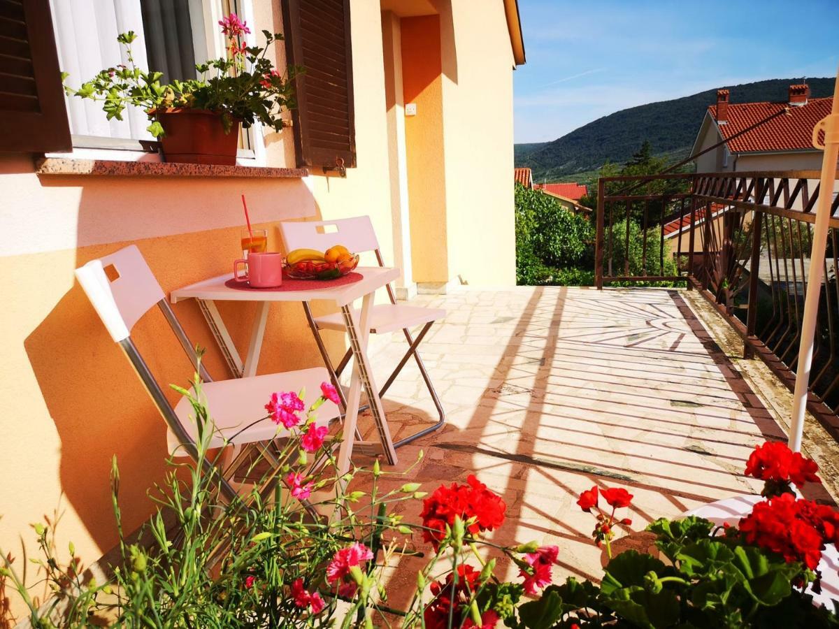 Naomi'S Sunshine Appartement Cres Buitenkant foto