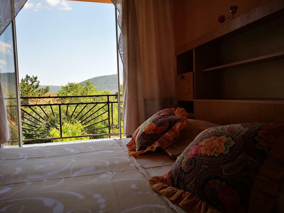 Naomi'S Sunshine Appartement Cres Buitenkant foto